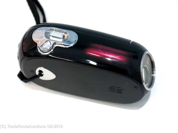 Samsung SMX-C20RP Ultra Compact Camcorder (10x Optical, 2.7 LCD)