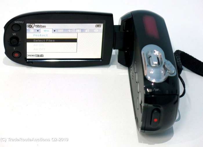 Samsung SMX-C20RP Ultra Compact Camcorder (10x Optical, 2.7 LCD)