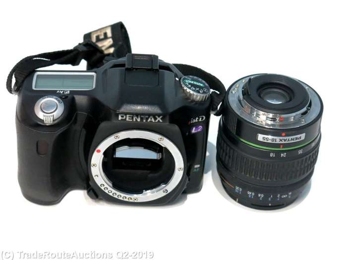 Pentax *ist D L2 DSLR Camera with 18-55 Lens Kit