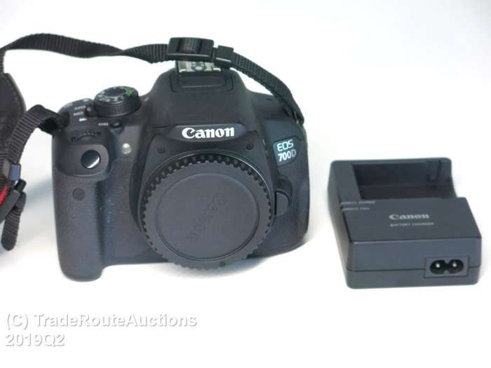 Canon EOS 700D DIGITAL SLR CAMERA BODY ONLY | 18.0 MP FULL HD