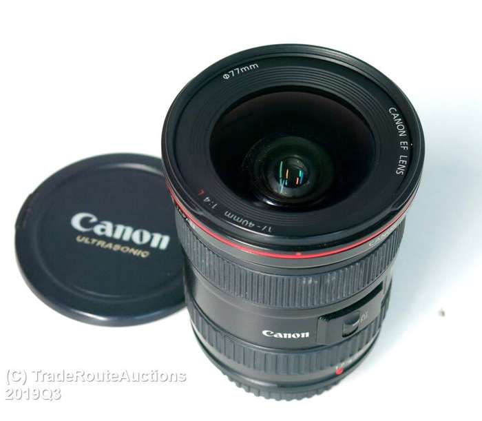 CANON EF 17-40mm f/4L ULTRASONIC Ultra Wide Angle Zoom Lens for Canon SLR Cameras