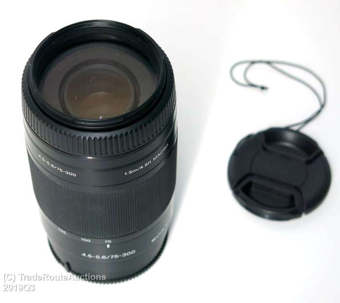 Sony 75-300mm f/4.5-5.6 Compact Super Telephoto Zoom Lens - For Sony DSLR Cameras