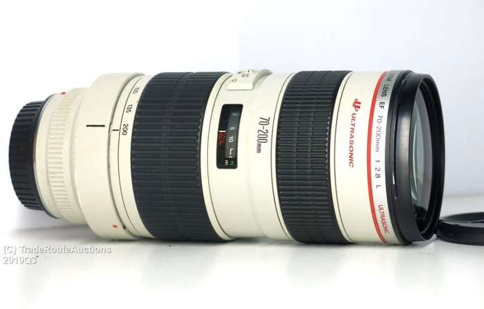 Canon EF 70-200mm f/2.8 L ULTRASONIC USM lens for Canon DSLR Cameras  - PRICE REDUCED