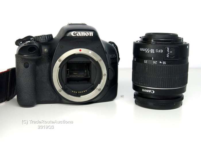 Canon EOS 550D Digital SLR camera Kit with Canon 18-55 Lens
