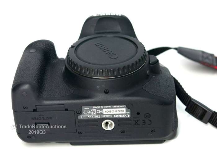 PLEASE READ - Canon EOS 700D DIGITAL SLR CAMERA BODY ONLY | 18.0 MP FULL HD