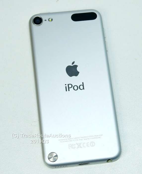 APPLE iPod Touch | MD721BT/A | 64GB SILVER | A1421 | 5TH GEN
