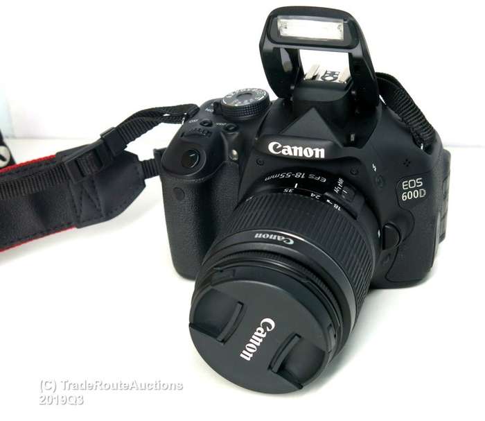 Canon EOS 600D DSLR CAMERA with Canon 18-55 Lens Professional Camera Kit