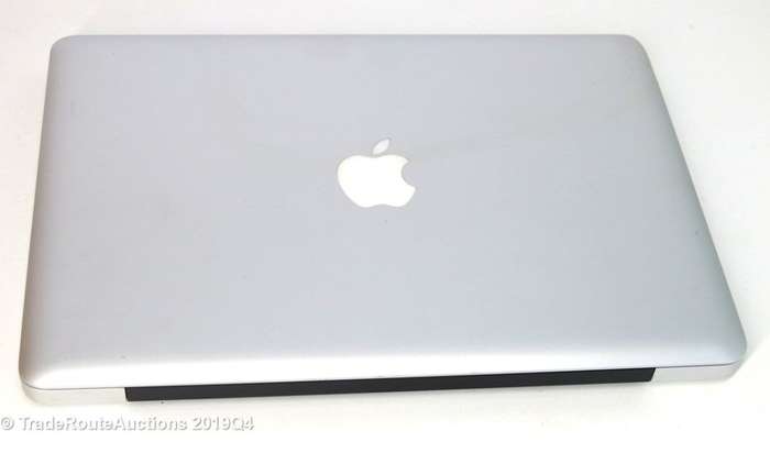 MacBook Pro 13.3-inch | Core i5 2.4GHz | 4GB DDR3 RAM | 500GB HDD | INTEL HD GRAPHICS