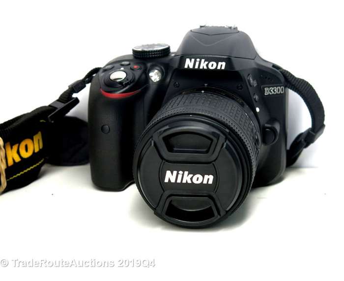 Nikon D3300 24.2 MP CMOS Digital SLR with AF-S DX NIKKOR 18-55mm f/3.5-5.6G DX Zoom Lens (Black)