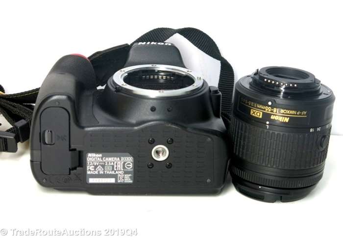 Nikon D3300 24.2 MP CMOS Digital SLR with AF-S DX NIKKOR 18-55mm f/3.5-5.6G DX Zoom Lens (Black)
