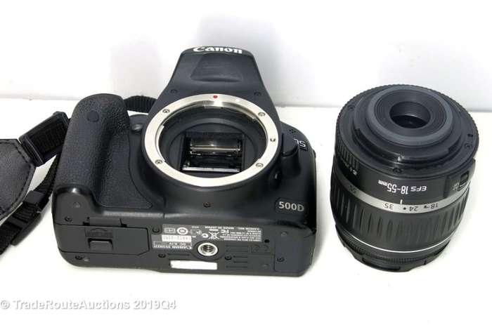 Canon EOS 500D Digital SLR camera 15.1 Megapixels FULL HD + Canon 18-55mm Lens KIT
