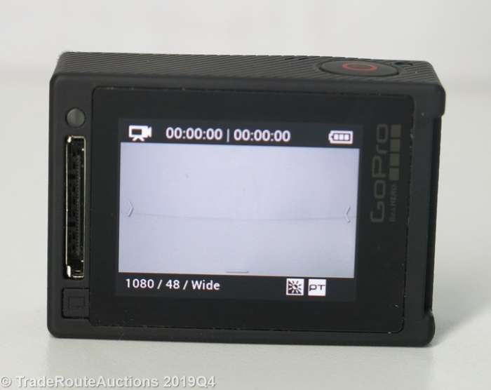 GoPro Hero4 SILVER CHDHY-401 | Built in Touch LCD Display | Wi-Fi | Comes with Casing