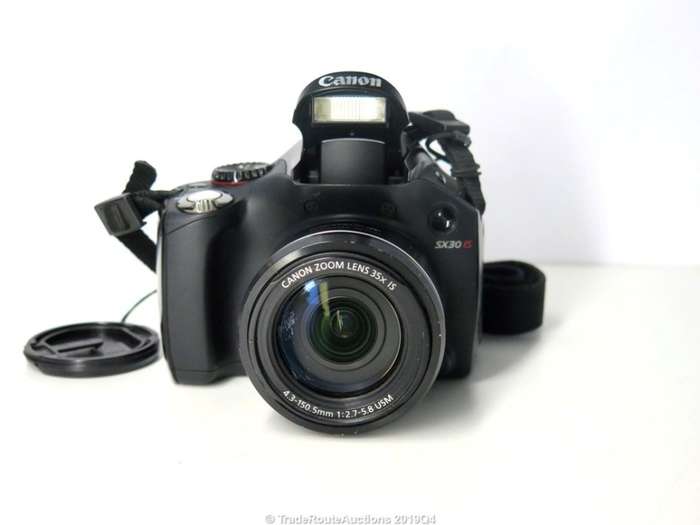 Canon PowerShot SX30 IS IMAGE STABILIZER ULTRASONIC 14.1 MP 35X OPTICAL FULL HD CAMERA