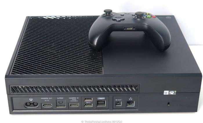 Microsoft Xbox One 1TB Model 1540 Gaming Console + 1 Controller