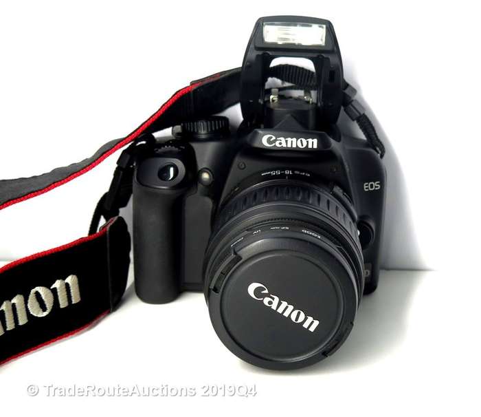 Canon EOS 1000D Digital SLR camera plus Canon 18-55mm Lens Professional KIT