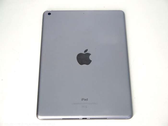 Tablet Apple iPad 5th Gen 2017 | MP2F2CL/A | WiFi | 32GB | SPACE GREY | A1822 | RETINA 9.7 inch