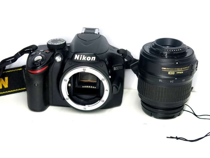 Nikon D3200 24.2 MP CMOS Digital SLR with 18-55mm f/3.5-5.6 AF-S DX NIKKOR Zoom Lens - 24.2 MP