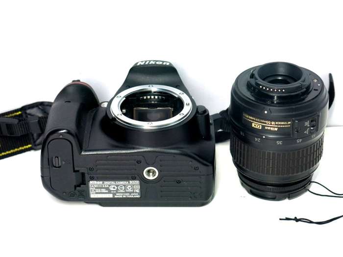 Nikon D3200 24.2 MP CMOS Digital SLR with 18-55mm f/3.5-5.6 AF-S DX NIKKOR Zoom Lens - 24.2 MP