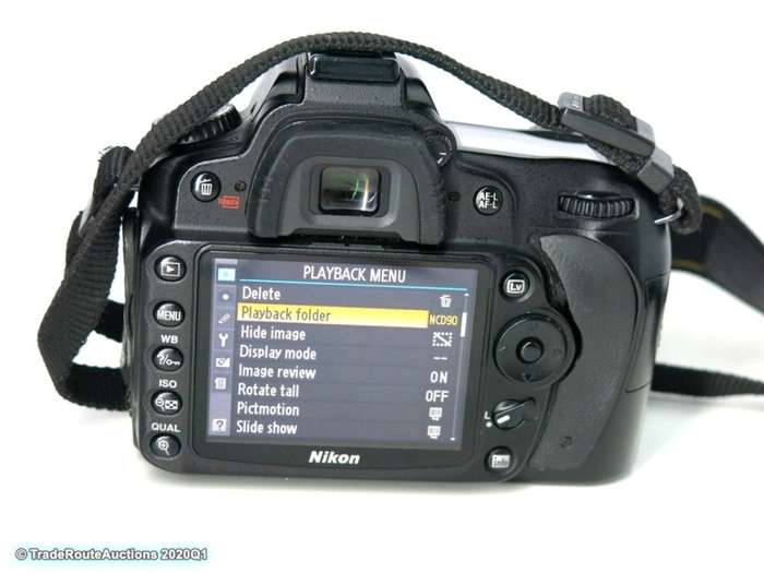 NIKON D90 PROFESSIONAL DSLR CAMERA BODY   ** NIKON **