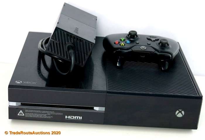 Microsoft Xbox One 500GB Model 1540 Gaming Console + 1 Controller