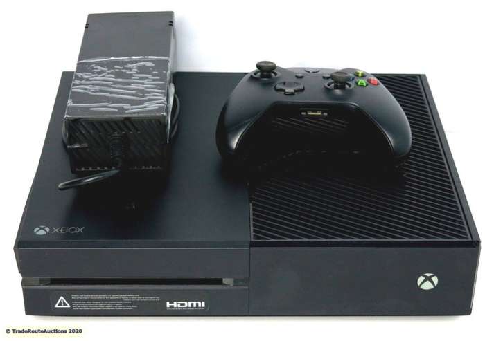 Microsoft Xbox One 1TB Model 1540 Gaming Console + 1 Controller