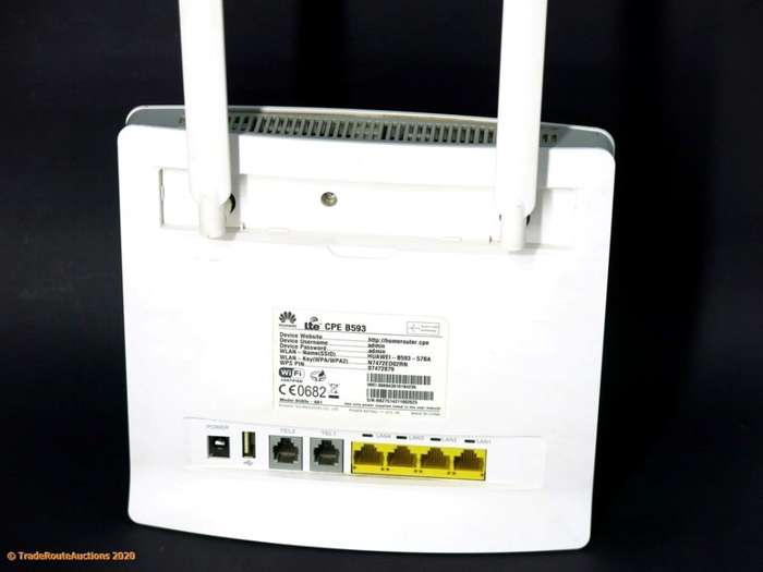 Huawei B593 4G LTE WiFi Modem Wireless Router (uses SIM card)