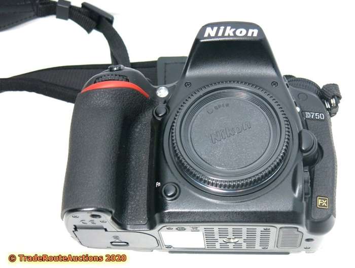 NIKON D750 BODY | 24.3MP MEGAPIXELS ** PLEASE READ DESCRIPTION **