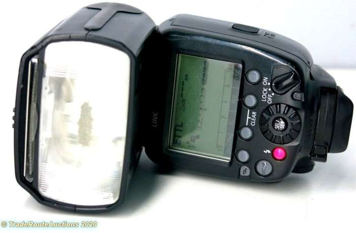Canon Speedlite 600EX-RT Flash for Canon Cameras      ** R1 NO RESERVE **