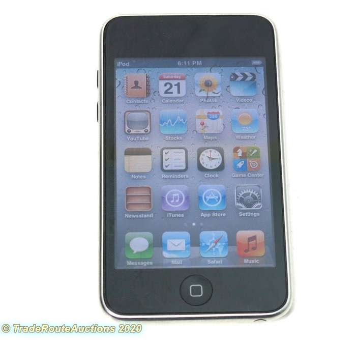 Apple iPod Touch 3rd Generation 32GB  | MC008BT - A1318