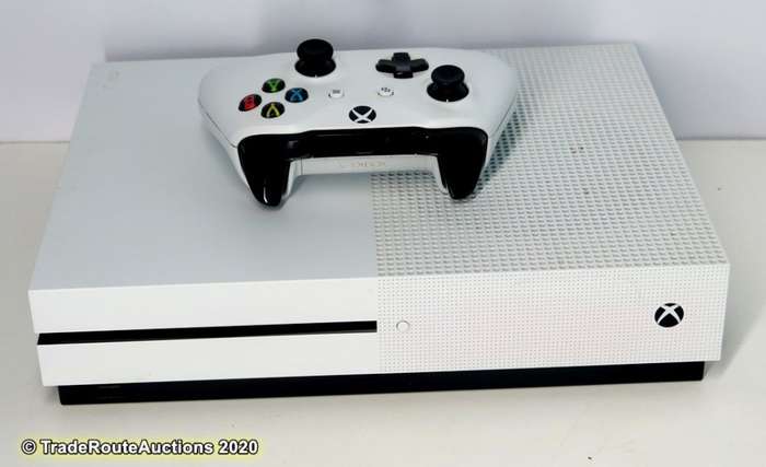 XBOX One S Console (WHITE) Model 1681 + 1 Controller (WHITE)