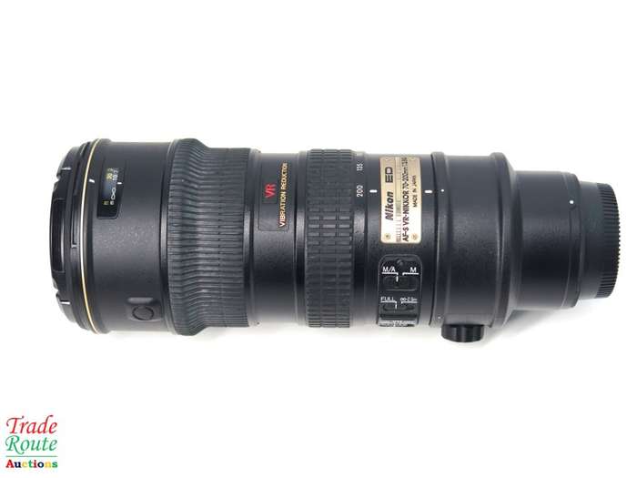 Nikon 70-200mm f2.8G ED-IF AF-S VR Zoom Lens   *** NIKON *** Full Frame lens