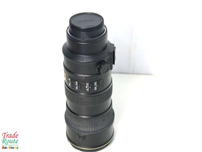 Nikon 70-200mm f2.8G ED-IF AF-S VR Zoom Lens   *** NIKON *** Full Frame lens