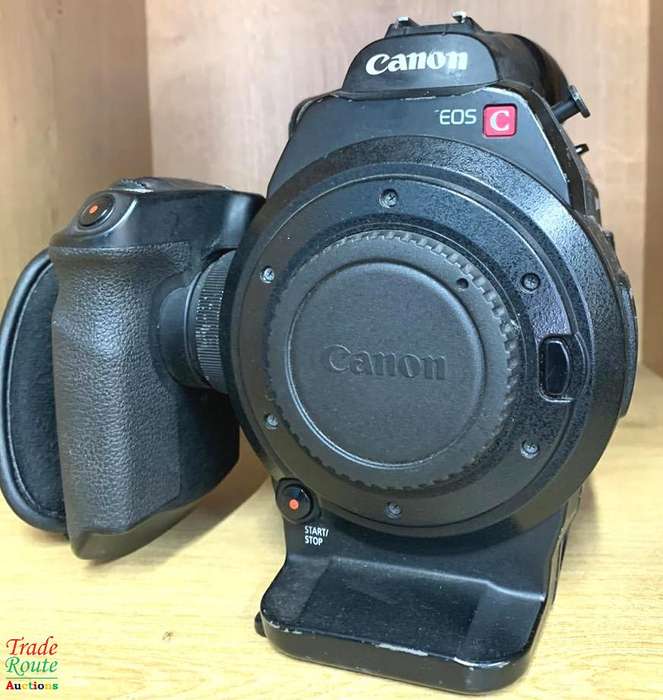 Canon EOS C300 Cinema Camera - EF lens Mount [ Comes with battery - Charger Lost ]