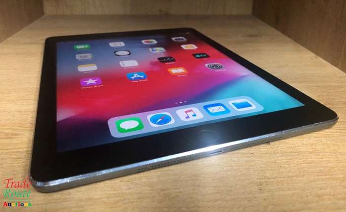 IPAD AIR | 16GB | WiFi | MD785HC/A | SPACE GREY | APPLE  ***  RETINA DISPLAY  ***