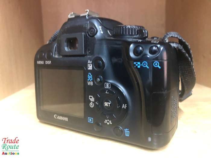 Canon EOS 1000D Digital SLR camera plus Canon 18-55mm Lens Professional KIT
