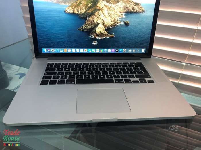 Apple MacBook Pro 15.4-inch  | Core i7 2.3GHz | 16GB RAM | 500GB SSD ** RETINA DISPLAY **