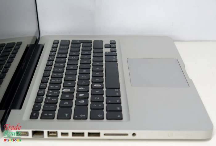 MacBook Pro 13.3-inch | Core 2 DUO | 2GB RAM | 320GB HDD | INTEL HD GRAPHICS