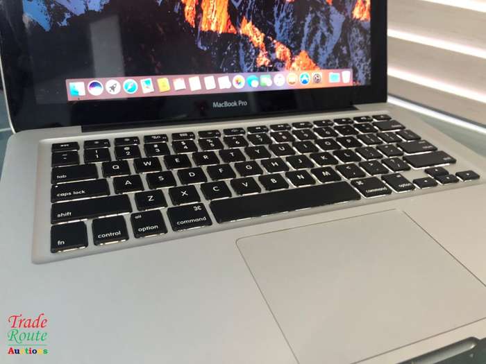 MacBook Pro 13.3-inch | Core i7 2.9GHz | 8GB RAM | 1TB HDD | INTEL HD GRAPHICS