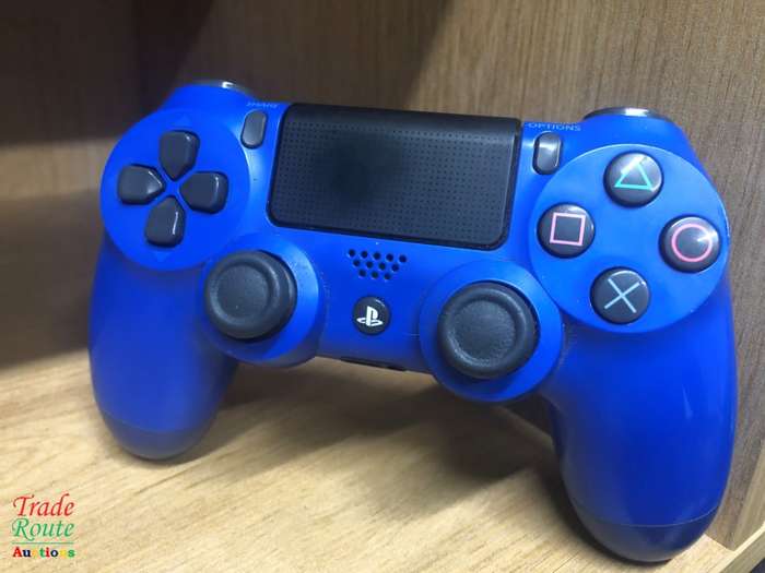 V2 BLUE - PS4 DUALSHOCK 4 Wireless Controller - for the PlayStation 4