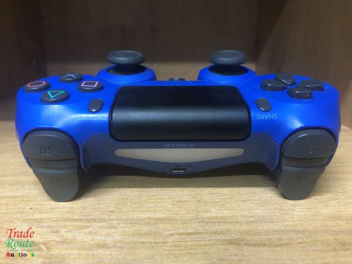 V2 BLUE - PS4 DUALSHOCK 4 Wireless Controller - for the PlayStation 4