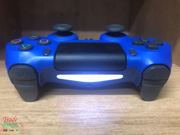 V2 BLUE - PS4 DUALSHOCK 4 Wireless Controller - for the PlayStation 4