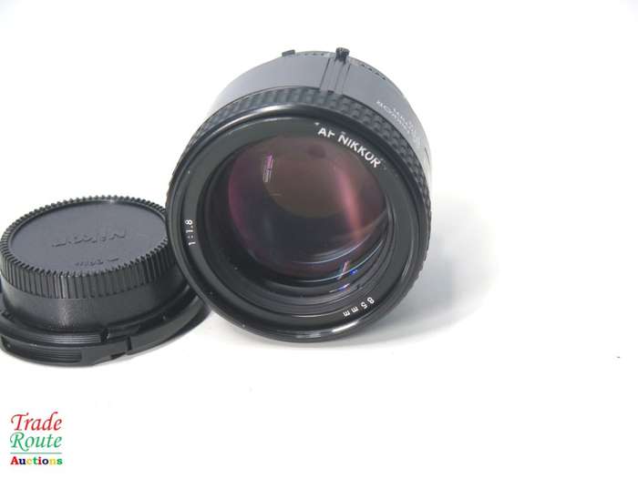 Nikon 85mm f/1.8D AF Nikkor Lens for Nikon SLR Cameras