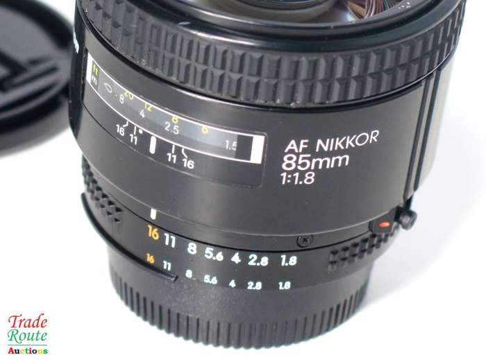 Nikon 85mm f/1.8D AF Nikkor Lens for Nikon SLR Cameras