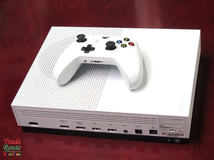 Xbox One S All-Digital Edition (WHITE) 1TB + 1 Controller (WHITE)