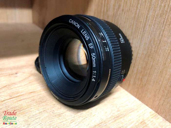 for spares / repair - Canon EF 50mm f/1.4 Lens USM Ultrasonic for Canon DSLR Cameras