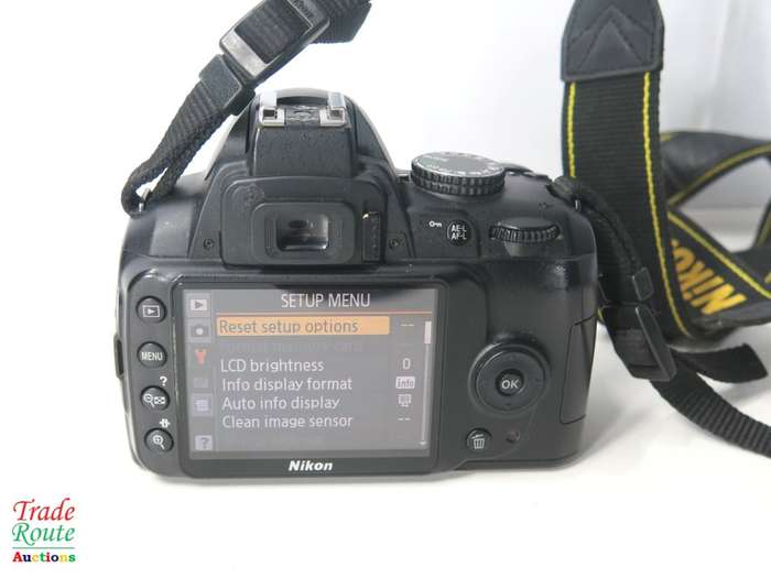 NIKON D3000 DSLR CAMERA  (BODY ONLY) PROFESSIONAL CAMERA BODY