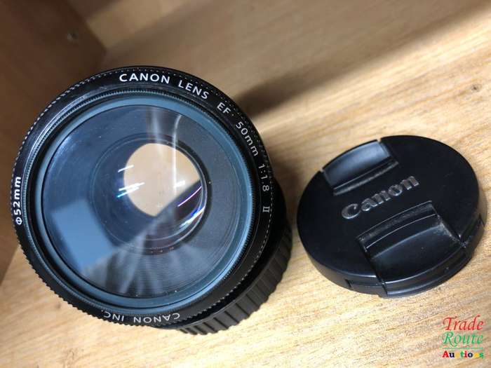 Canon EF 50mm f/1.8 II Lens - Fits Canon Cameras