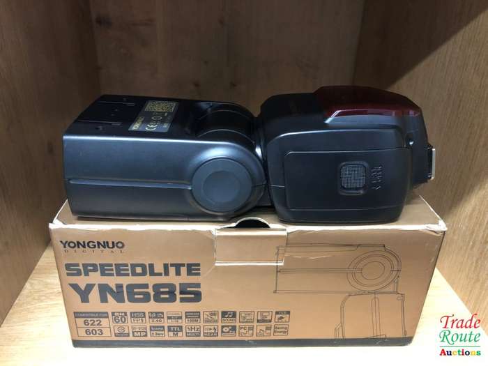 BOXED - Yongnuo YN-685 TTL HSS Speedlight Flash for NIKON