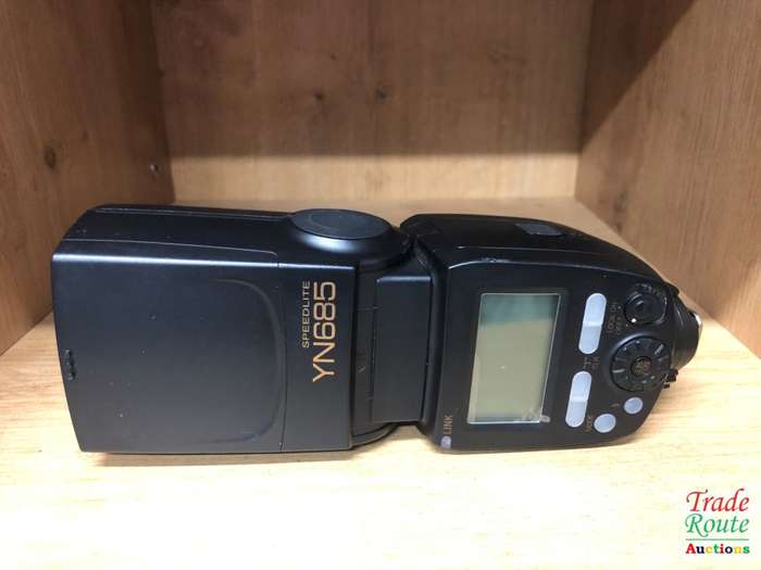 BOXED - Yongnuo YN-685 TTL HSS Speedlight Flash for NIKON