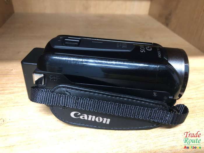 Canon Legria HF R506 HD Camcorder Handycam (3.2MP, 32x Optical Zoom, 57x Advanced Zoom, OIS) 3" LCD